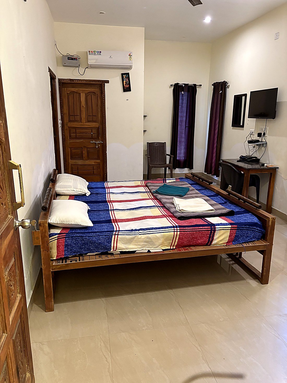 2-Guest Room F10 with balcony at Art Le Stay
