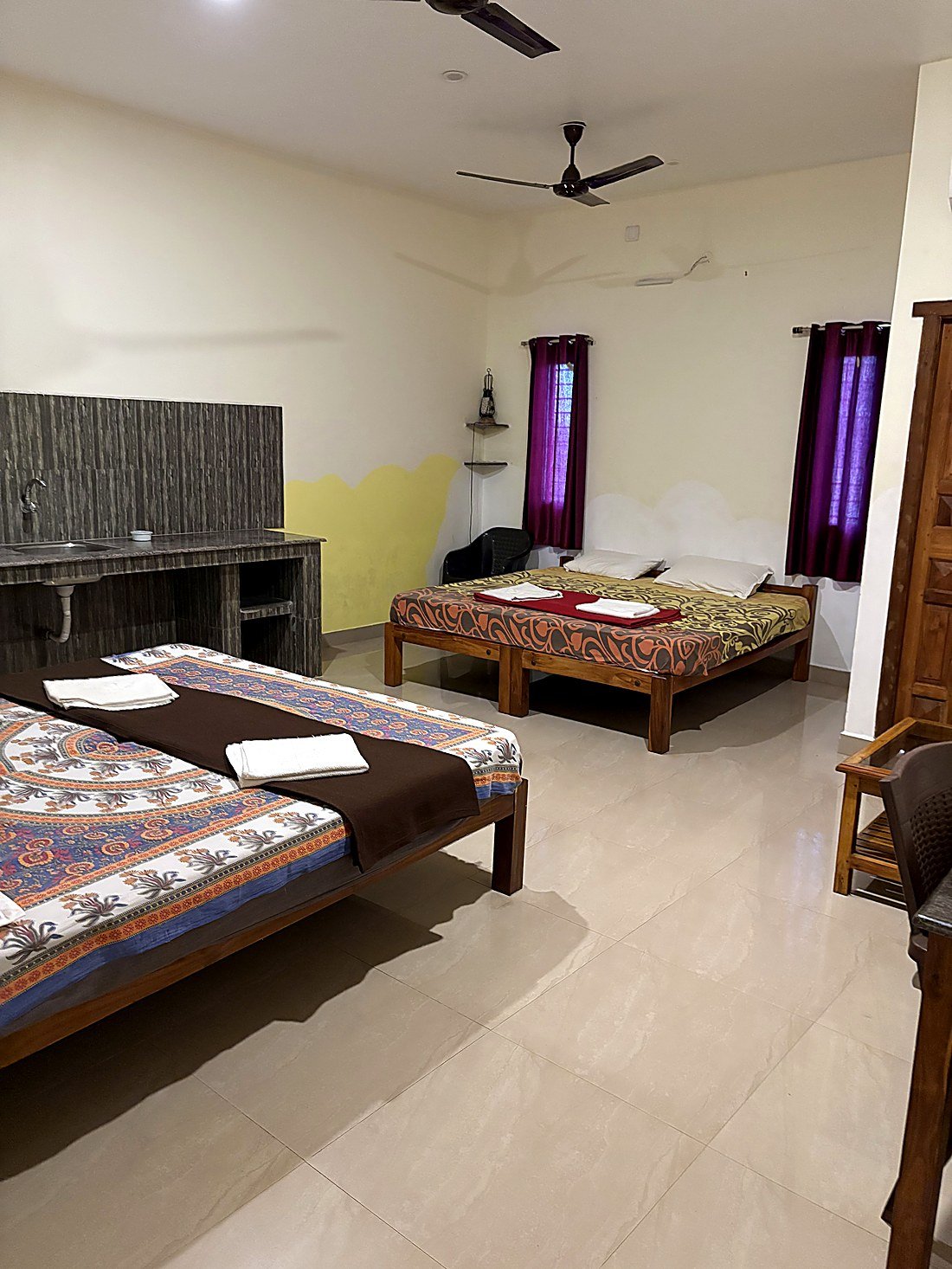 4-Guest Room at Art Le Stay