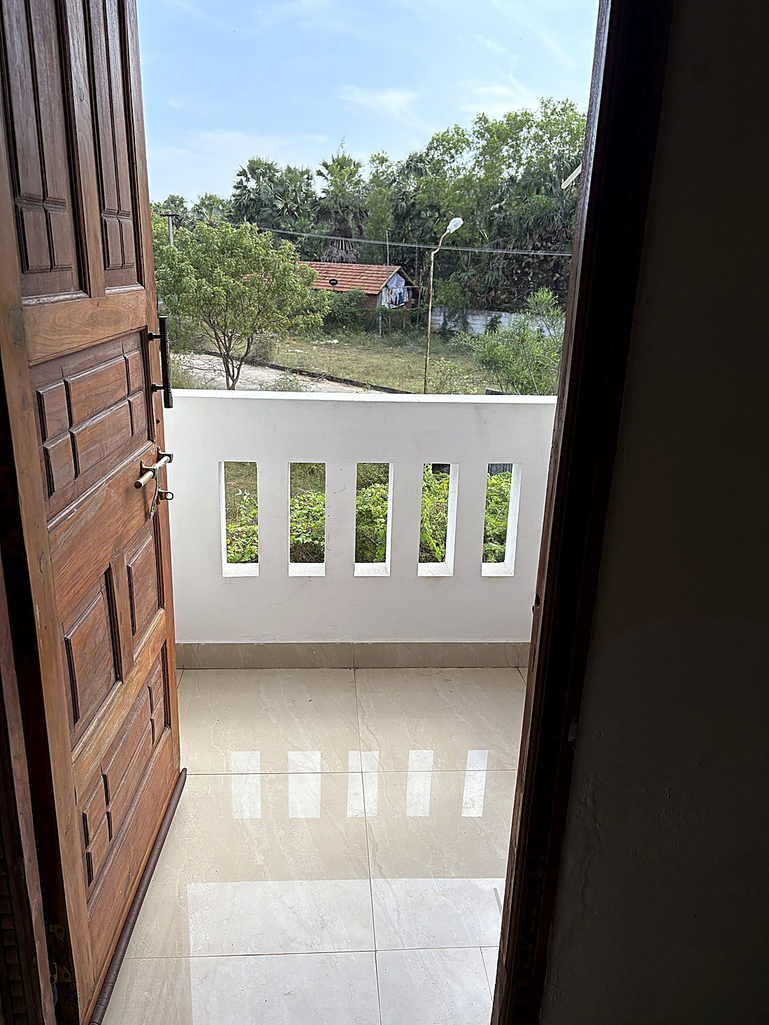 F10 private balcony view